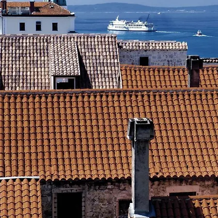 Stella Croata Σπλιτ